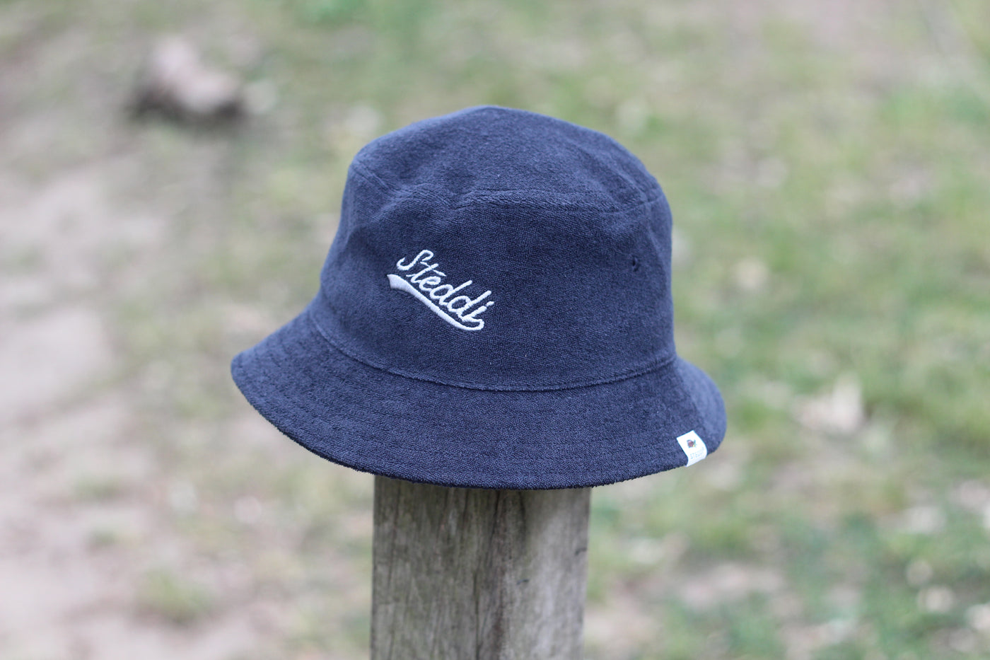 STEDDI TERRY BUCKET HAT