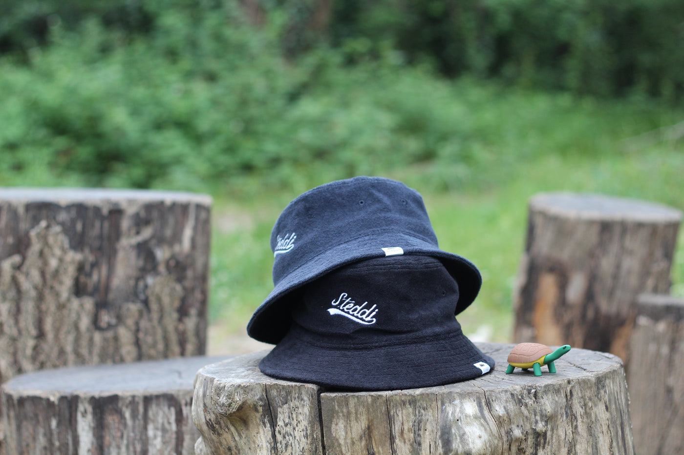 STEDDI TERRY BUCKET HAT
